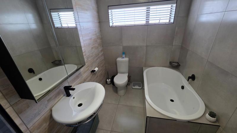 3 Bedroom Property for Sale in Island View Western Cape